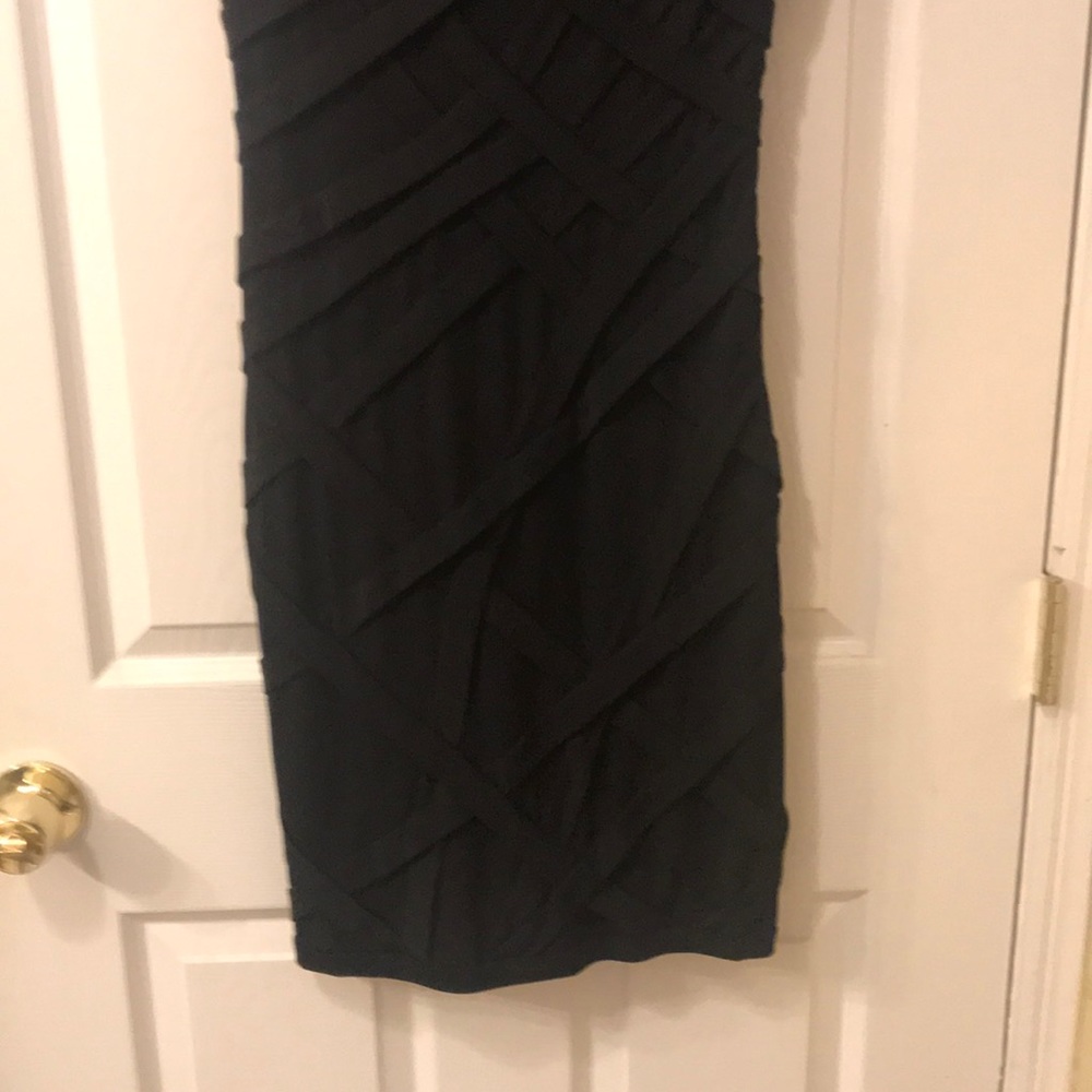 JAX bodycon Dress - Picture 4 of 4